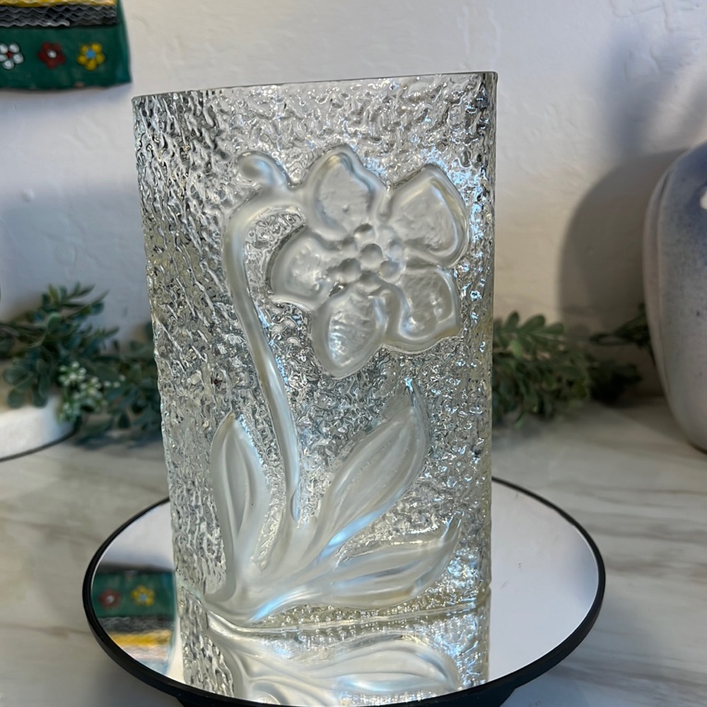 Floral vase